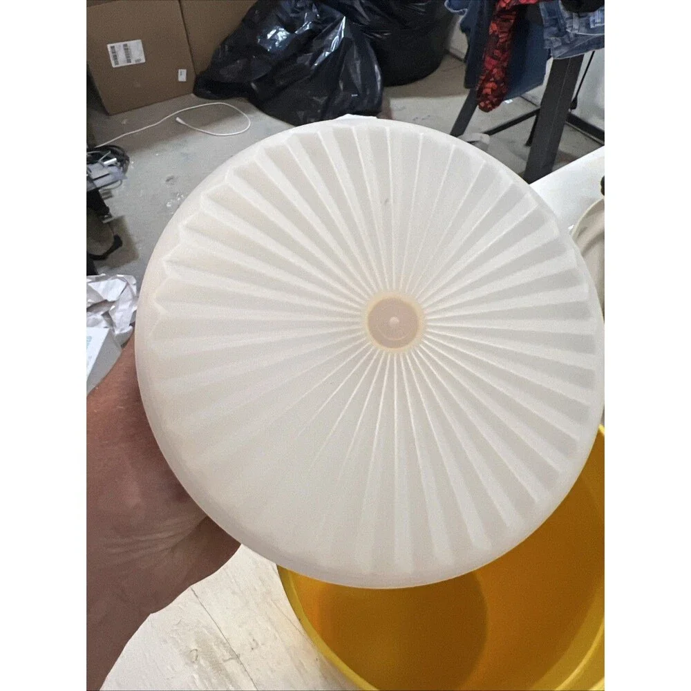 1970s Tupperware 1416-3 Yellow 1 Gallon Pitcher With White Push Button Seal Lid